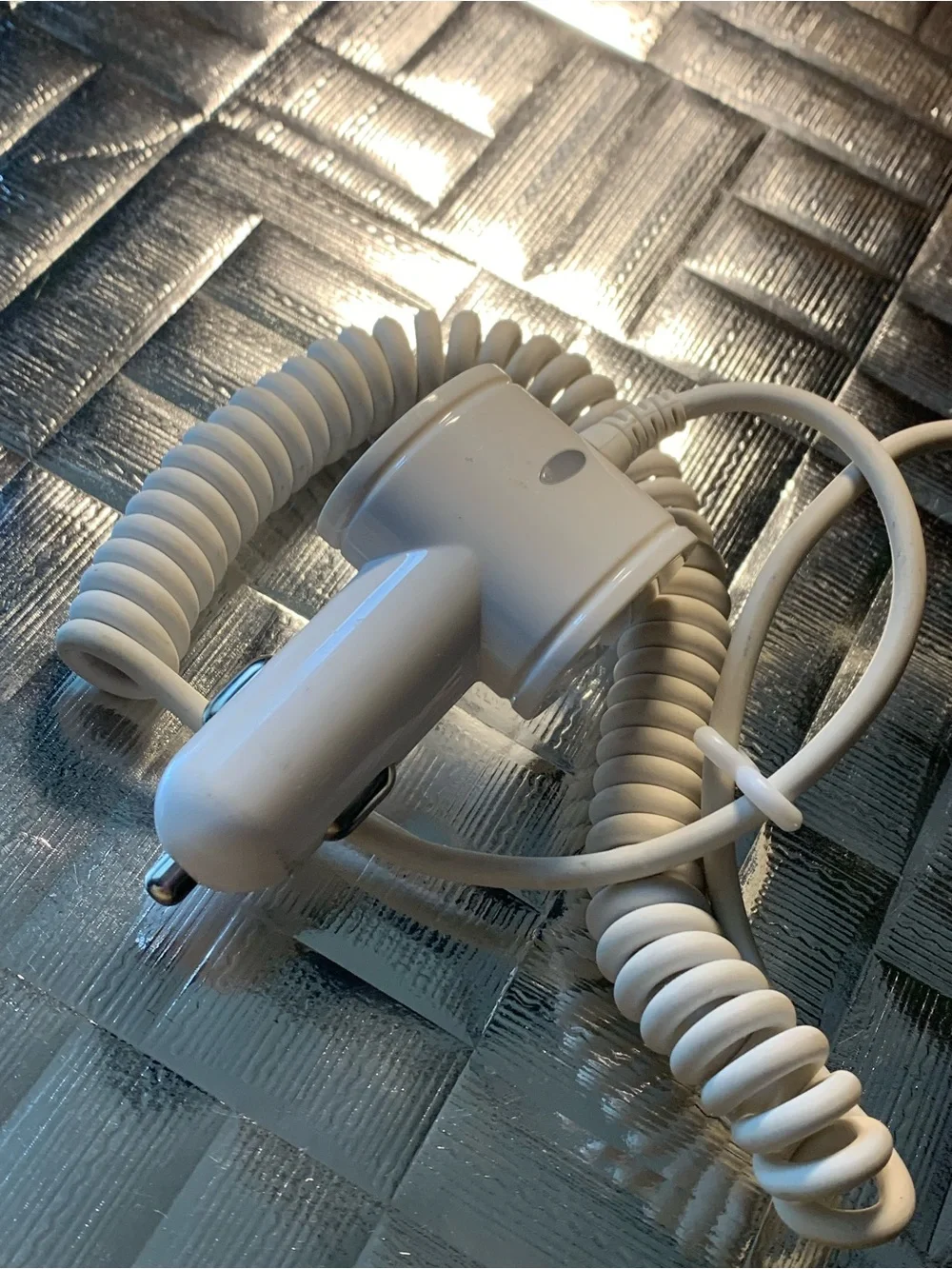 White Coiled Car Charger for Tablets & Mobile Devices